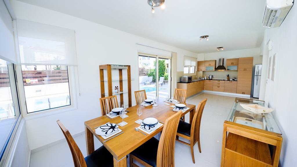 Pernera Holiday Villa 015 بروتاراس الغرفة الصورة